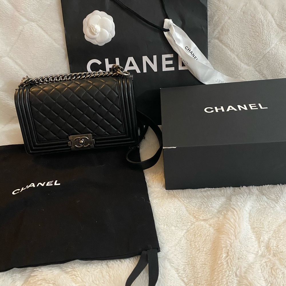 Chanel boy bag old medium